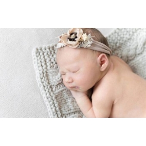 小孩裸睡好还是穿衣服睡好 小孩几岁适合裸睡